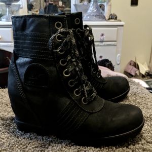 Sorel women's Joan of Arctic Wedge Lexie Bootie